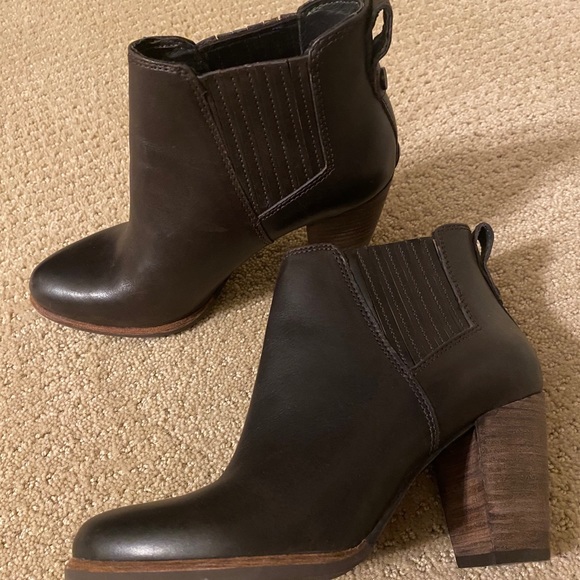 Ugg Booties - Picture 1 of 1